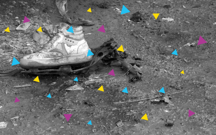 Alleinstehender Schuh nach einem Bombenanschlag in Kabul