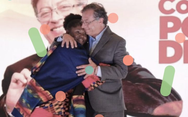 Kolumbianischer Präsident und Vizepräsidentin umarmen sich